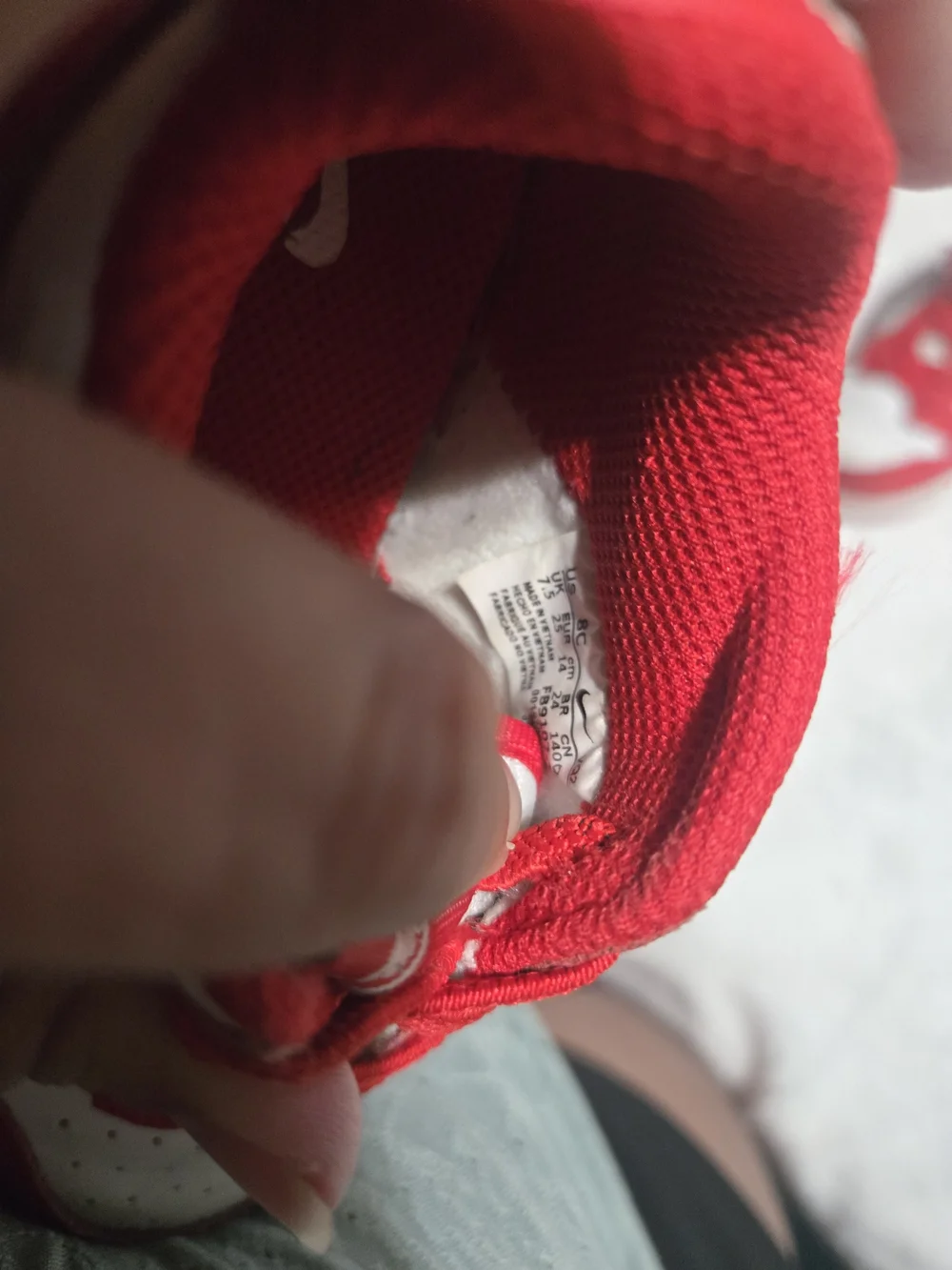 Nike Kids Red & White Low-Top Sneakers 7.5c